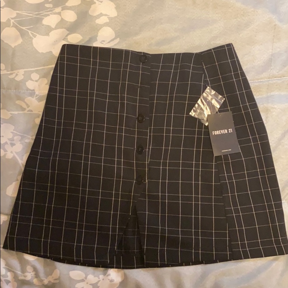 Black & White Plaid Buttoned Skirt